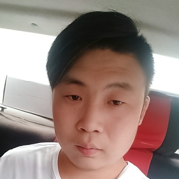 大胆邂逅白云的照片