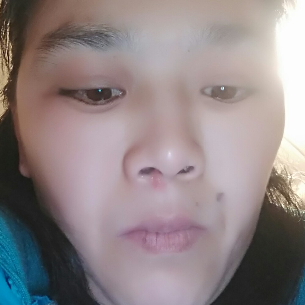 徐群的照片