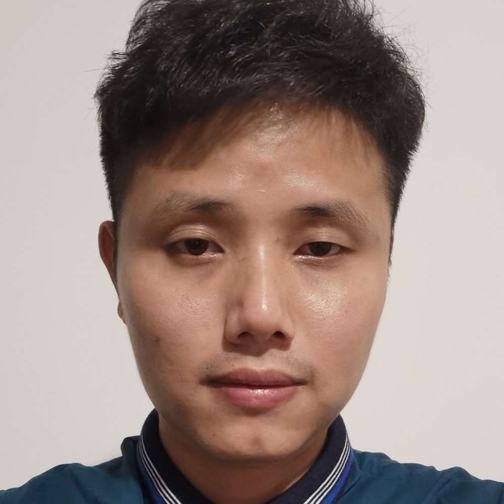 陶醉踢保温杯的照片