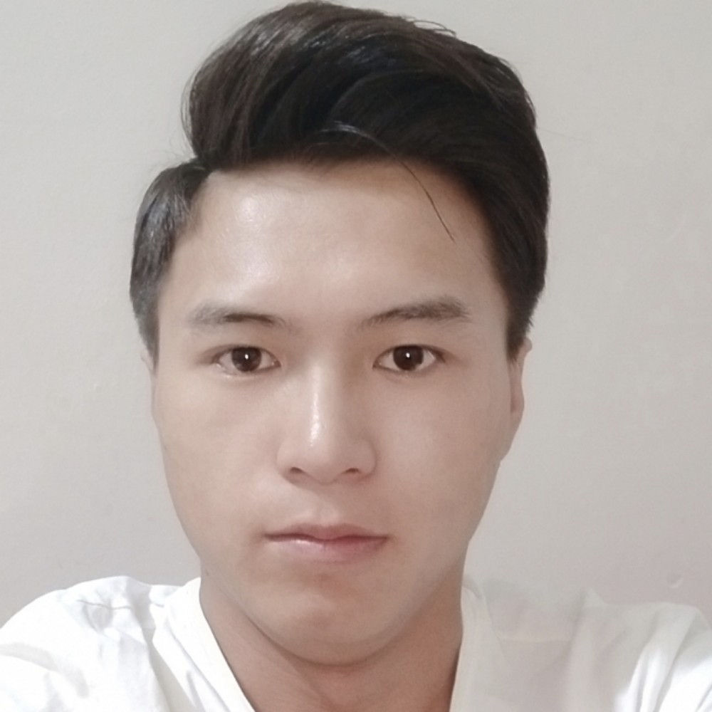 目光如炬的照片
