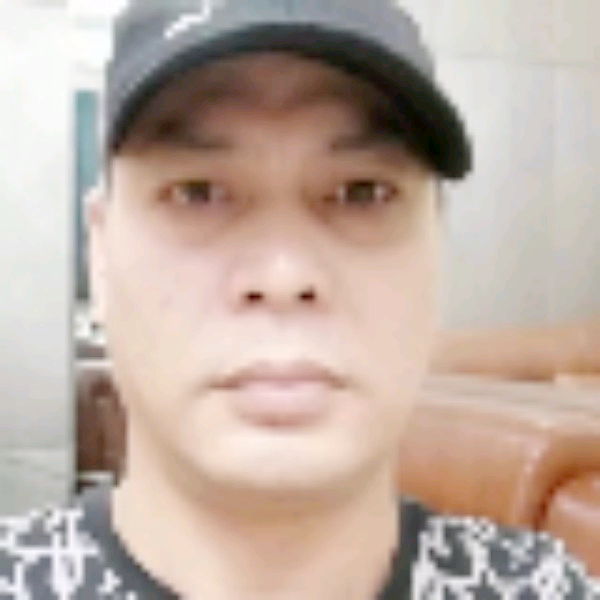 红酒改变伶俐的照片