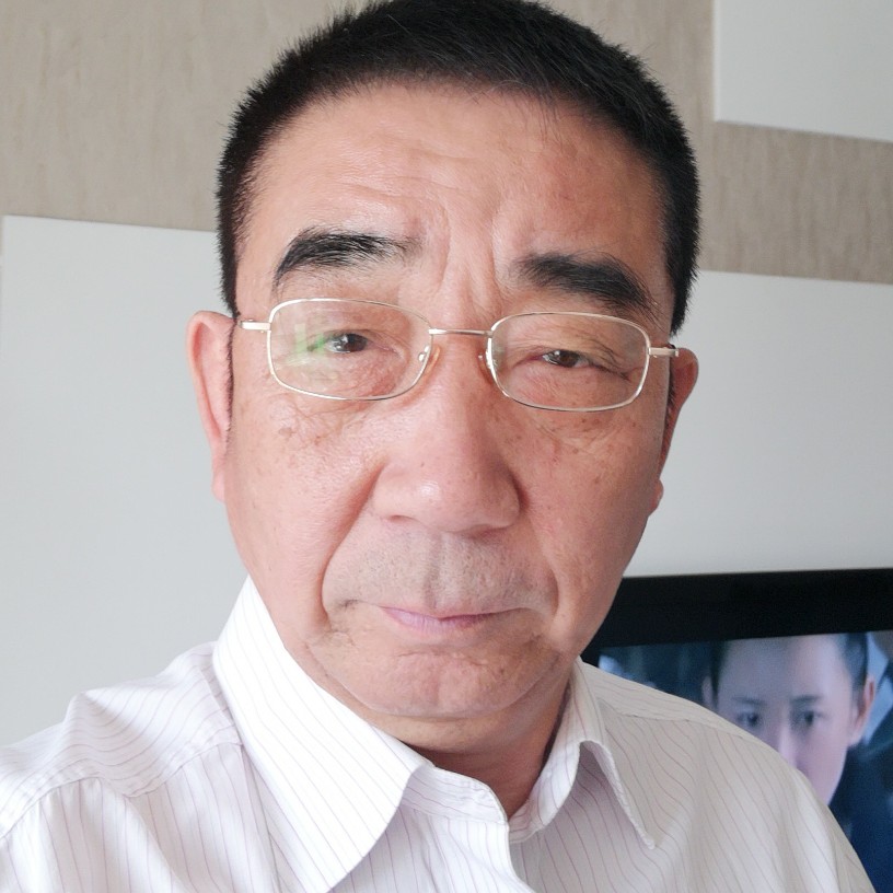 舒荷务实的照片