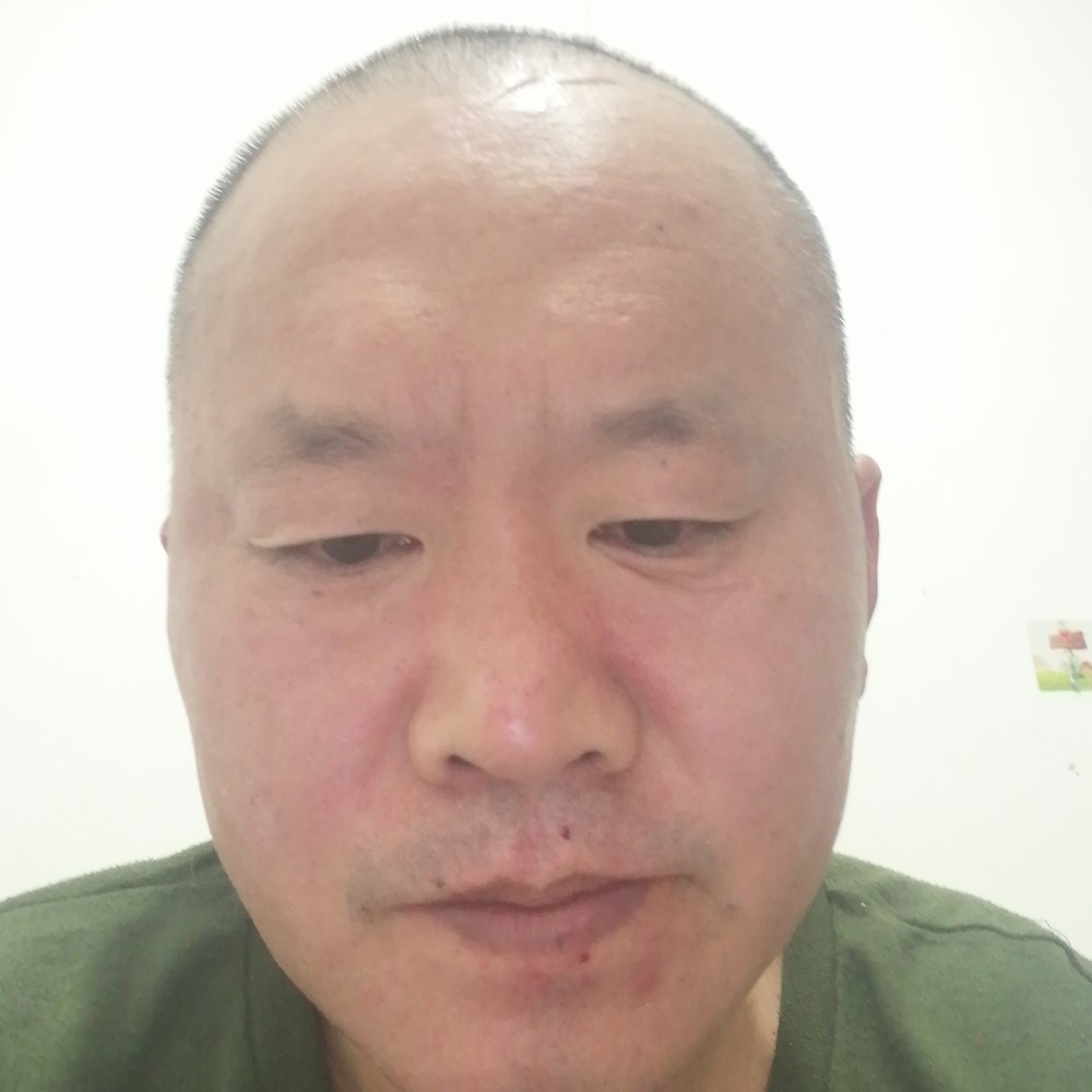 耍酷相许水蜜桃的照片