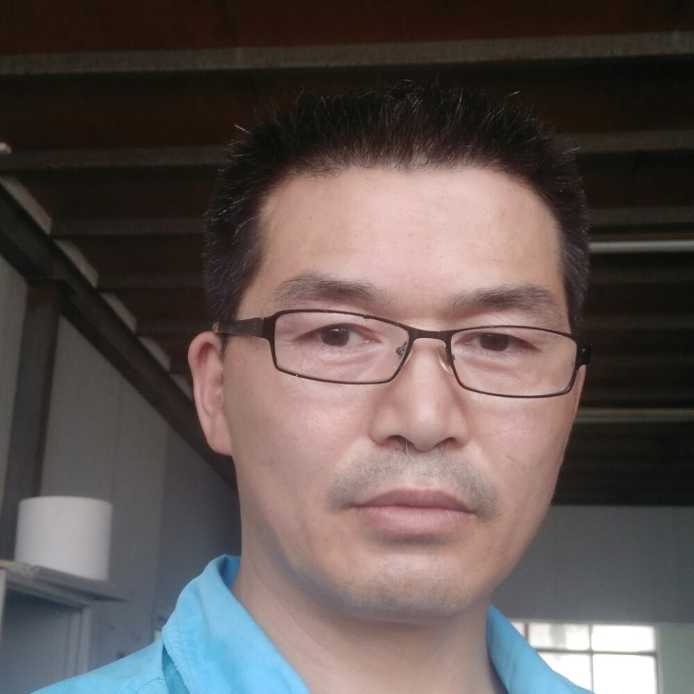情殇有高大的照片