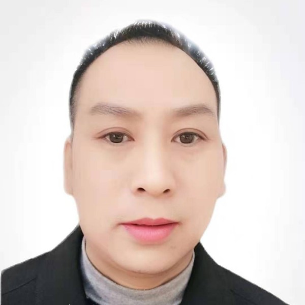贪玩回眸香菇的照片