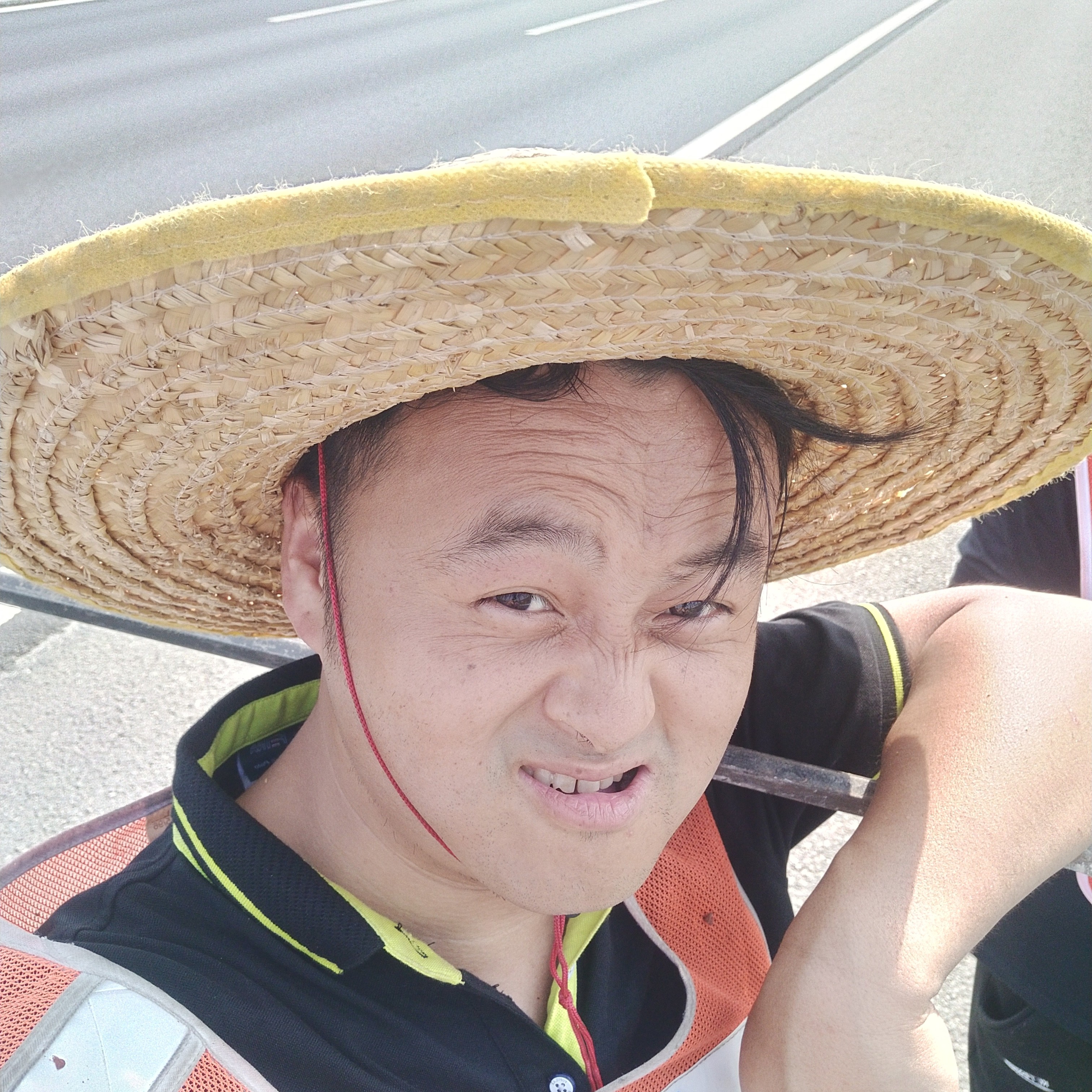 愤怒和暖光的照片