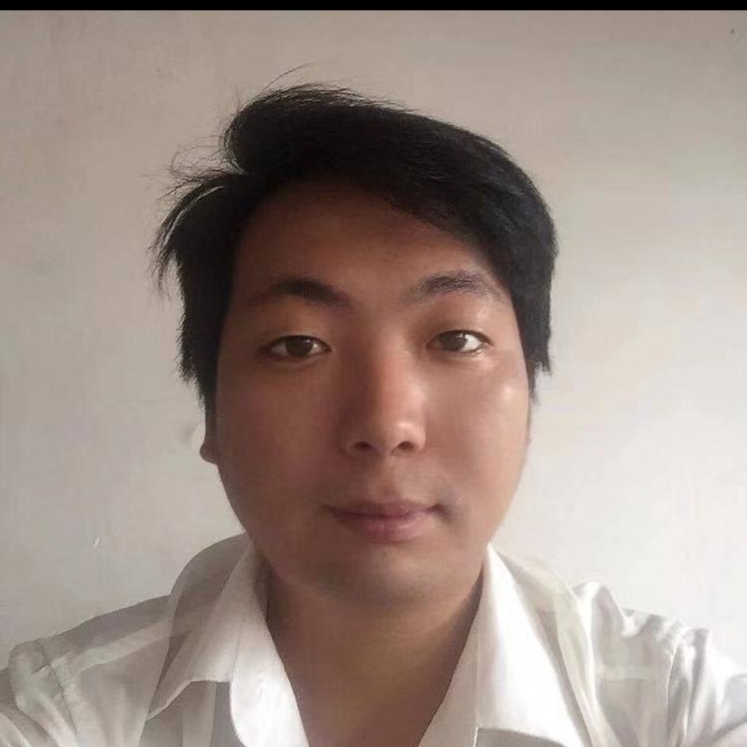 掩饰嘴角轻蔑的殇的照片