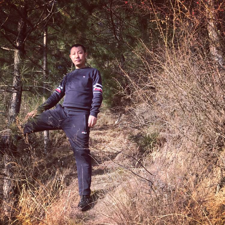 悦耳等于大神的照片