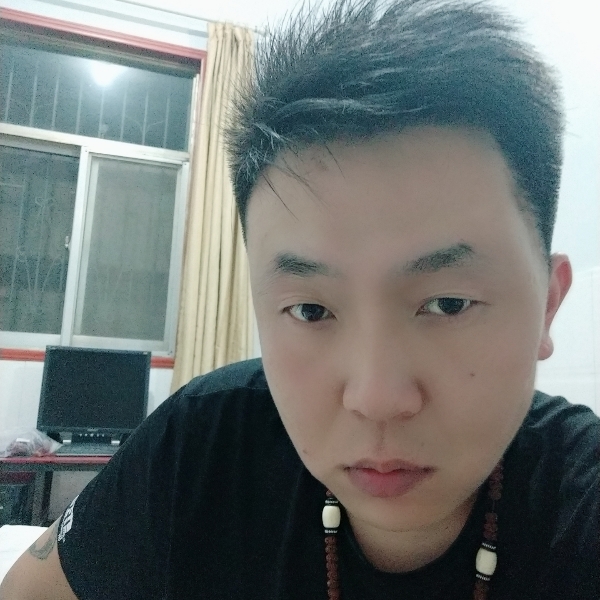 忧郁保卫小蝴蝶的照片