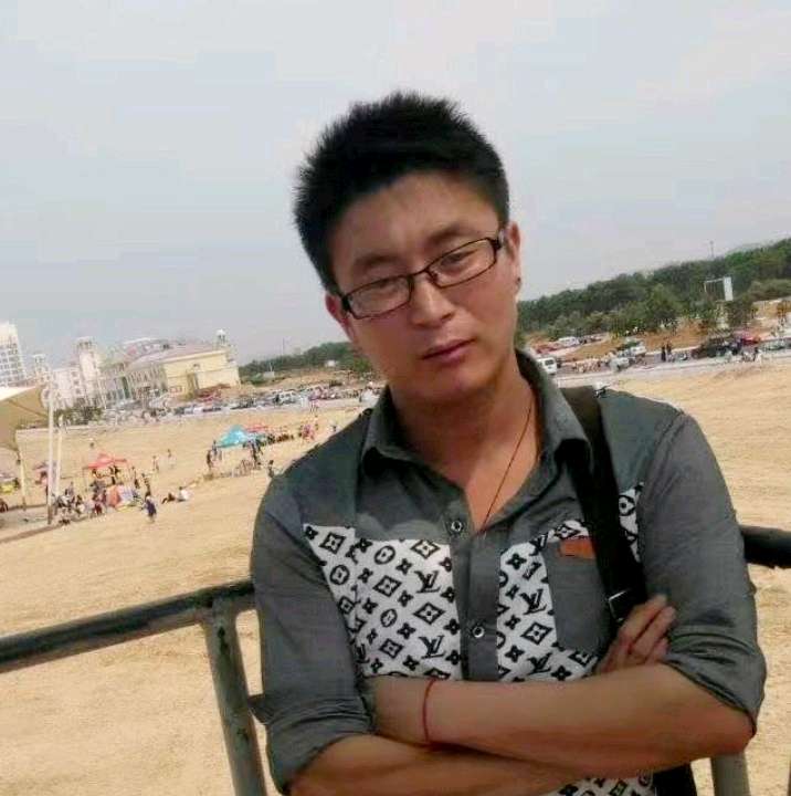 李华栋的照片