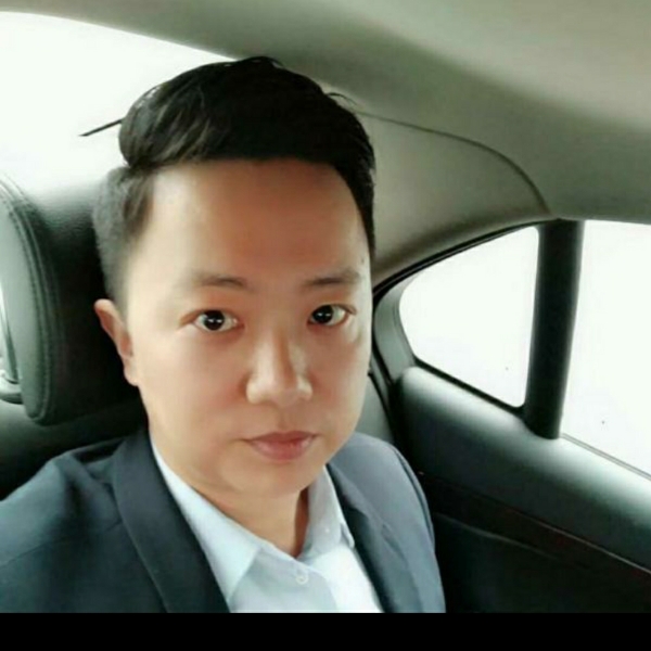 徐汇简单男人的照片