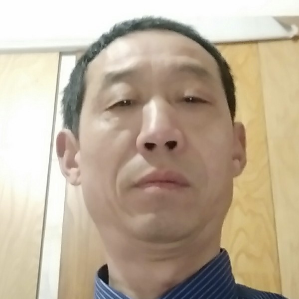 文静爱蜻蜓的照片