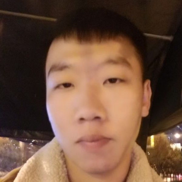 孝顺拾忆小伙的照片