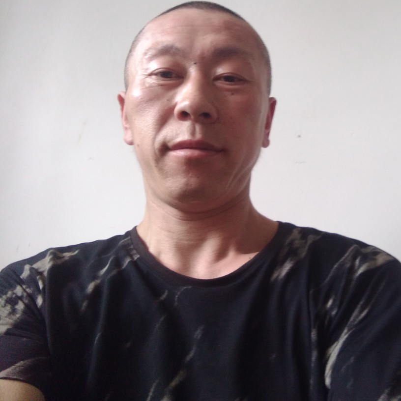 百褶裙如意的照片