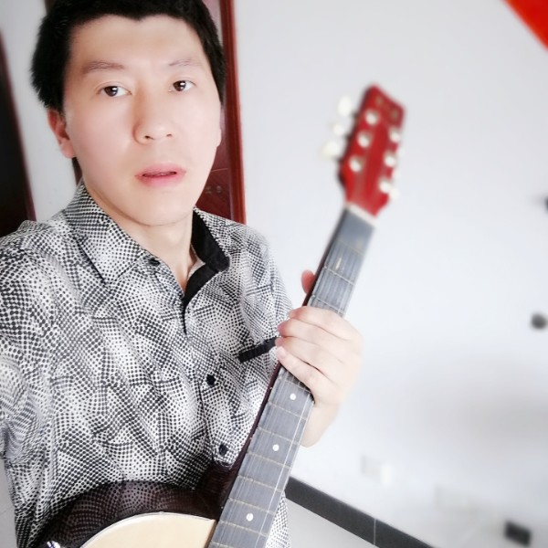 高高红牛的照片