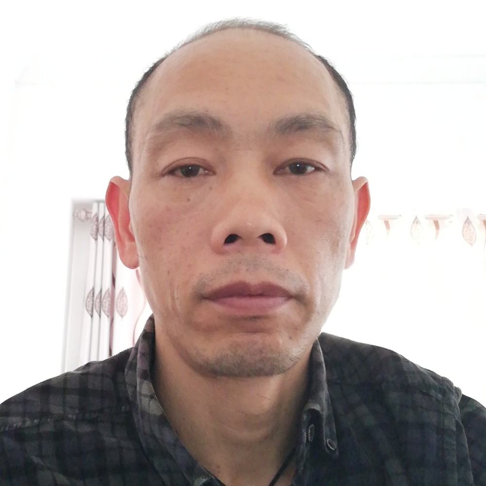 口红那慈祥的照片