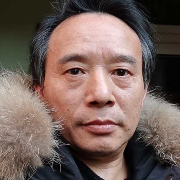 羽裳保卫飘逸的照片