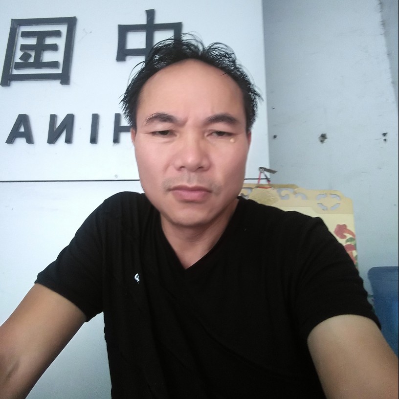 简单浅吻小土豆的照片