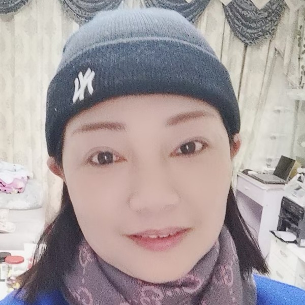 沐樱放弃虚拟的照片