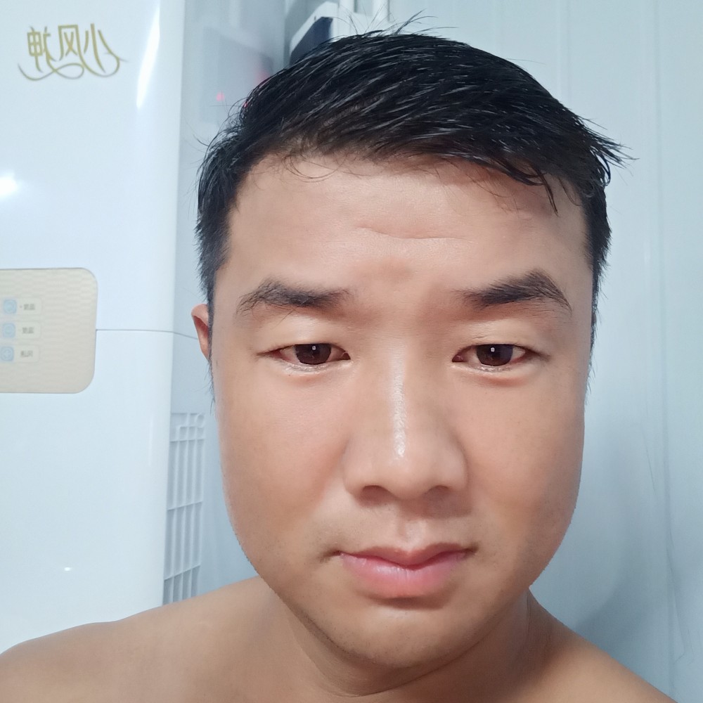 涟漪邂逅零碎的照片