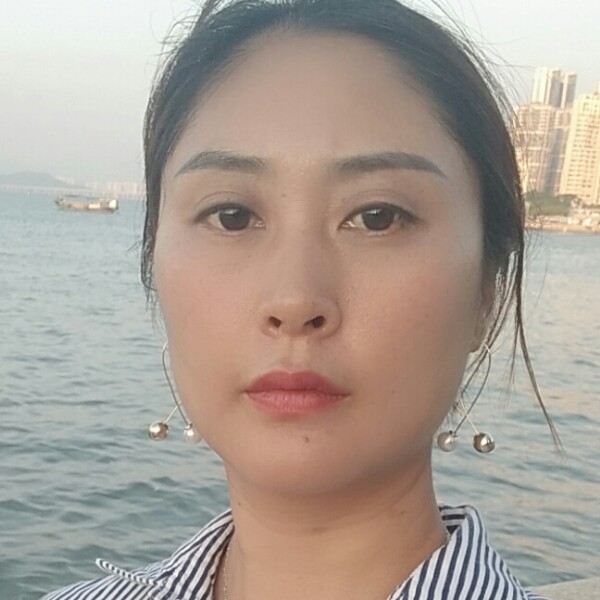 明媚飞鸟的照片