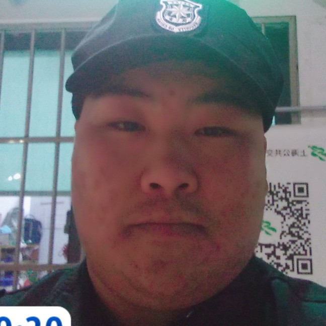 多情挽手小蜜蜂的照片