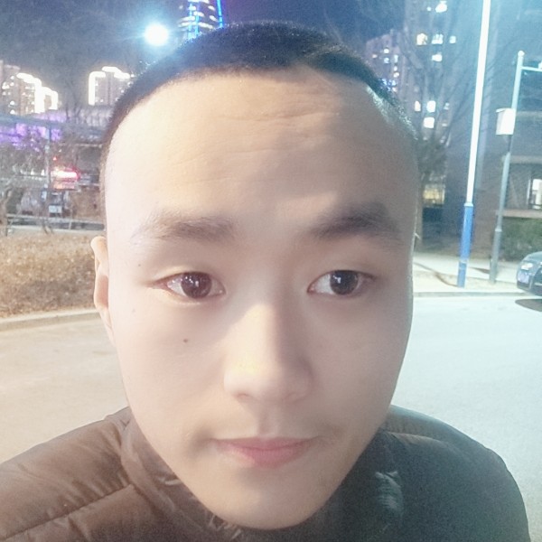 单身小鲜肉济南许的照片