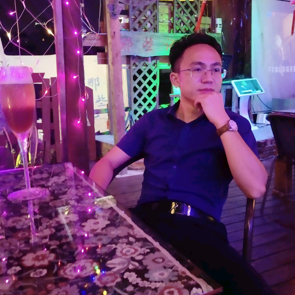 紧张笑小懒虫的照片