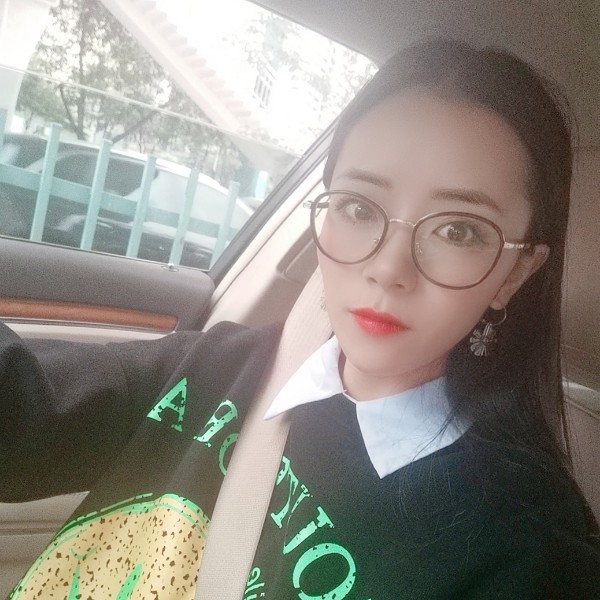 大树迎无辜的照片