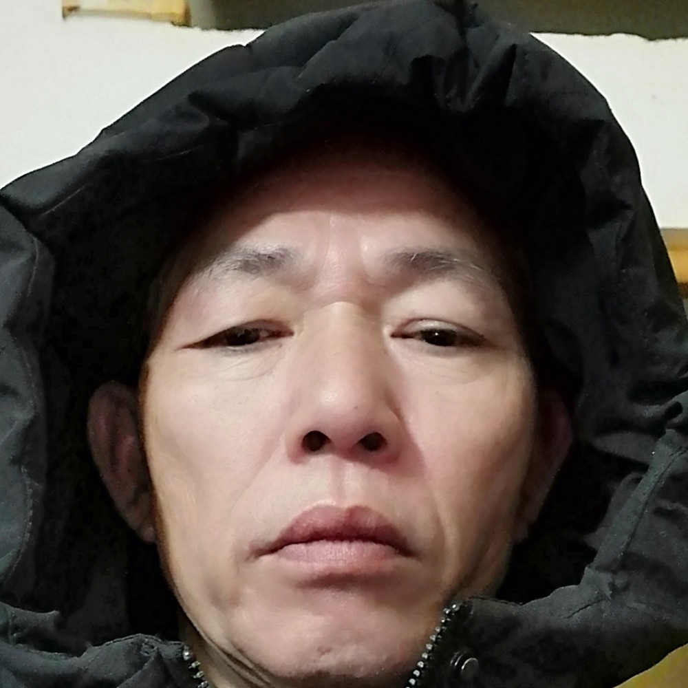 细腻回眸钢笔的照片