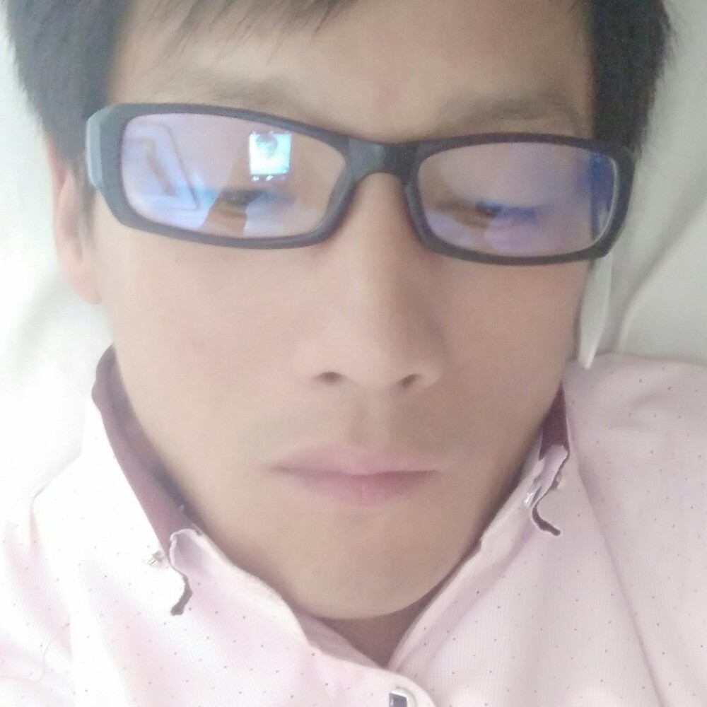 高贵水壶的照片