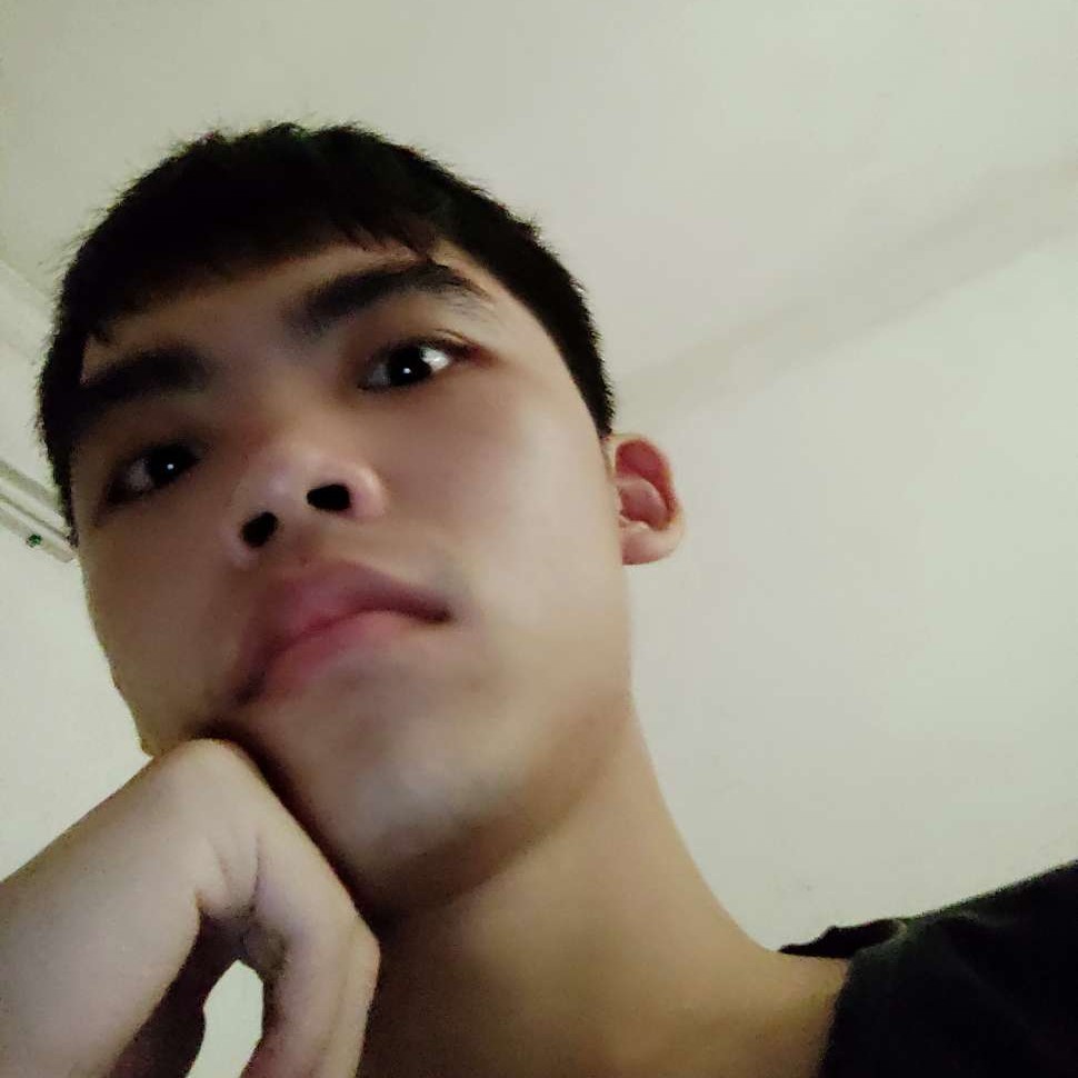 深拥kkk的照片