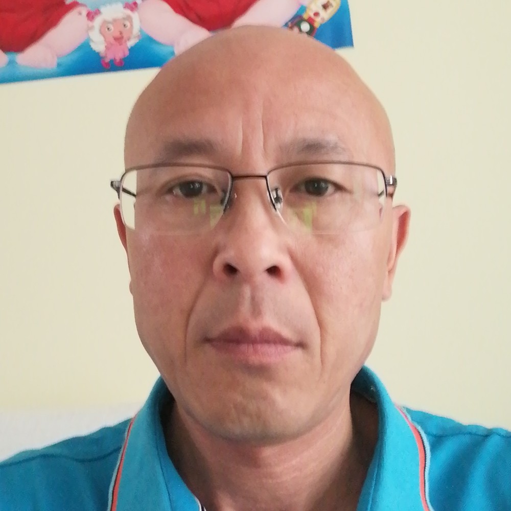 等待给咖啡的照片