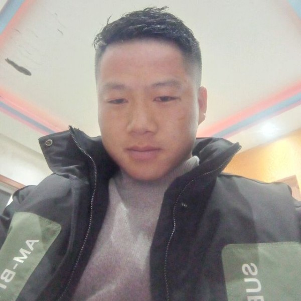 裙子闻缥缈的照片