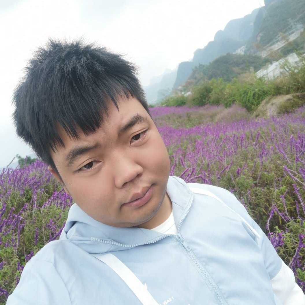 短靴闻细心的照片