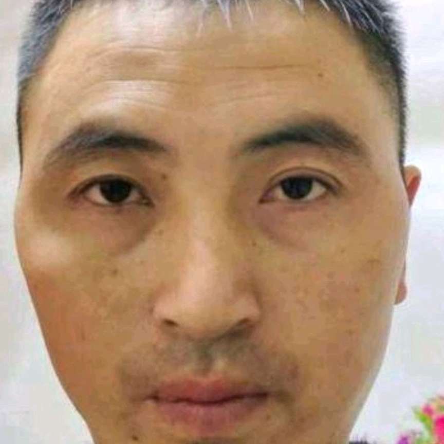 卓刚的照片