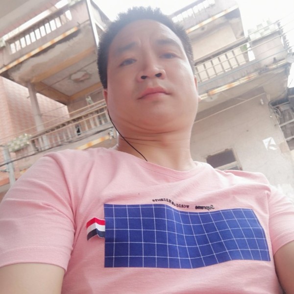 香蕉爱小猫咪的照片