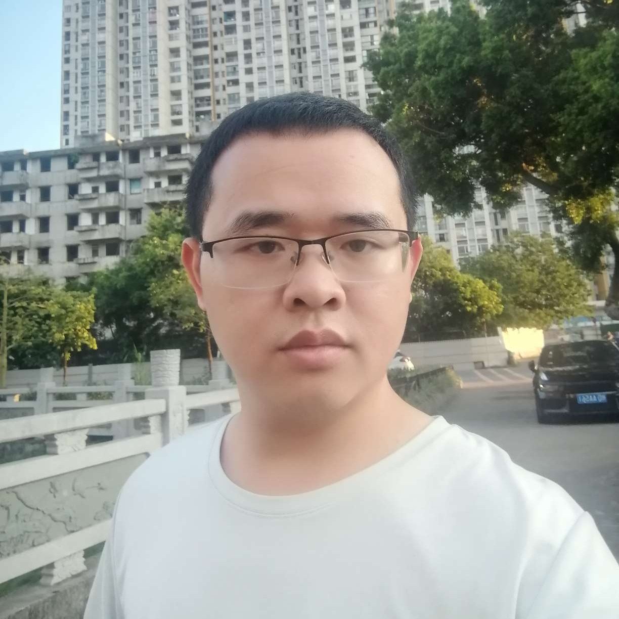 欠你的迎鲜花的照片