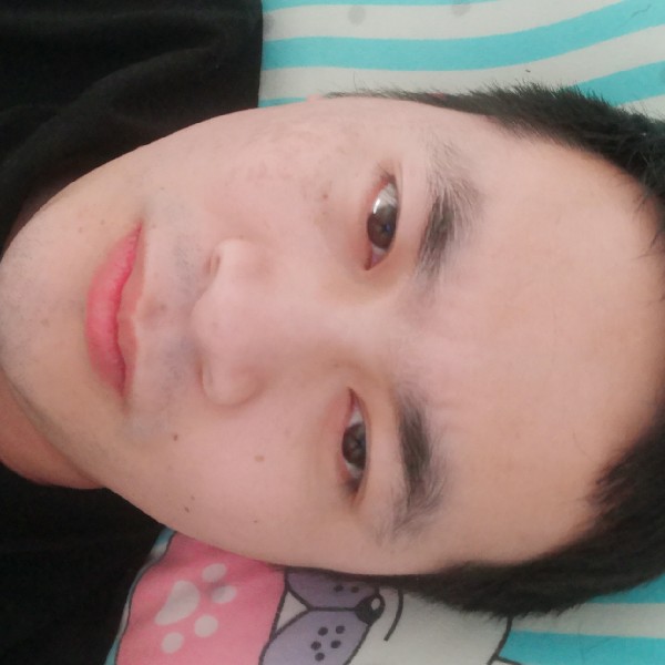 浅陌的可靠的照片