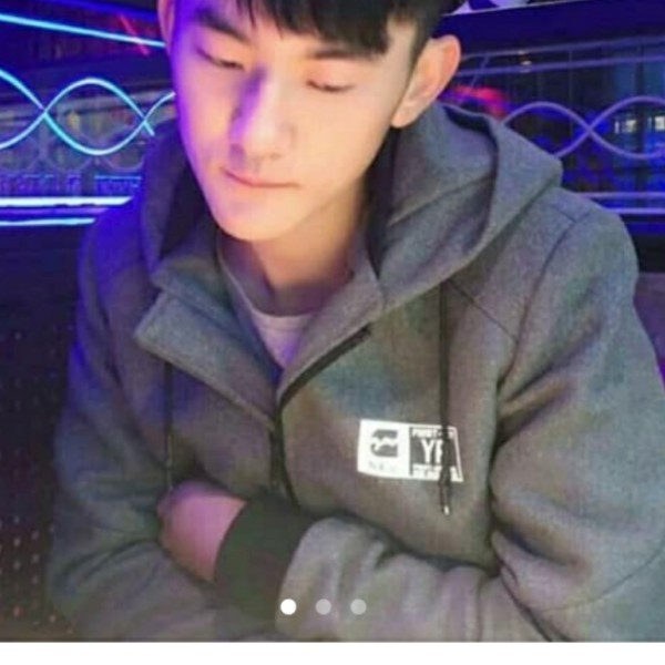 稳重方香氛的照片