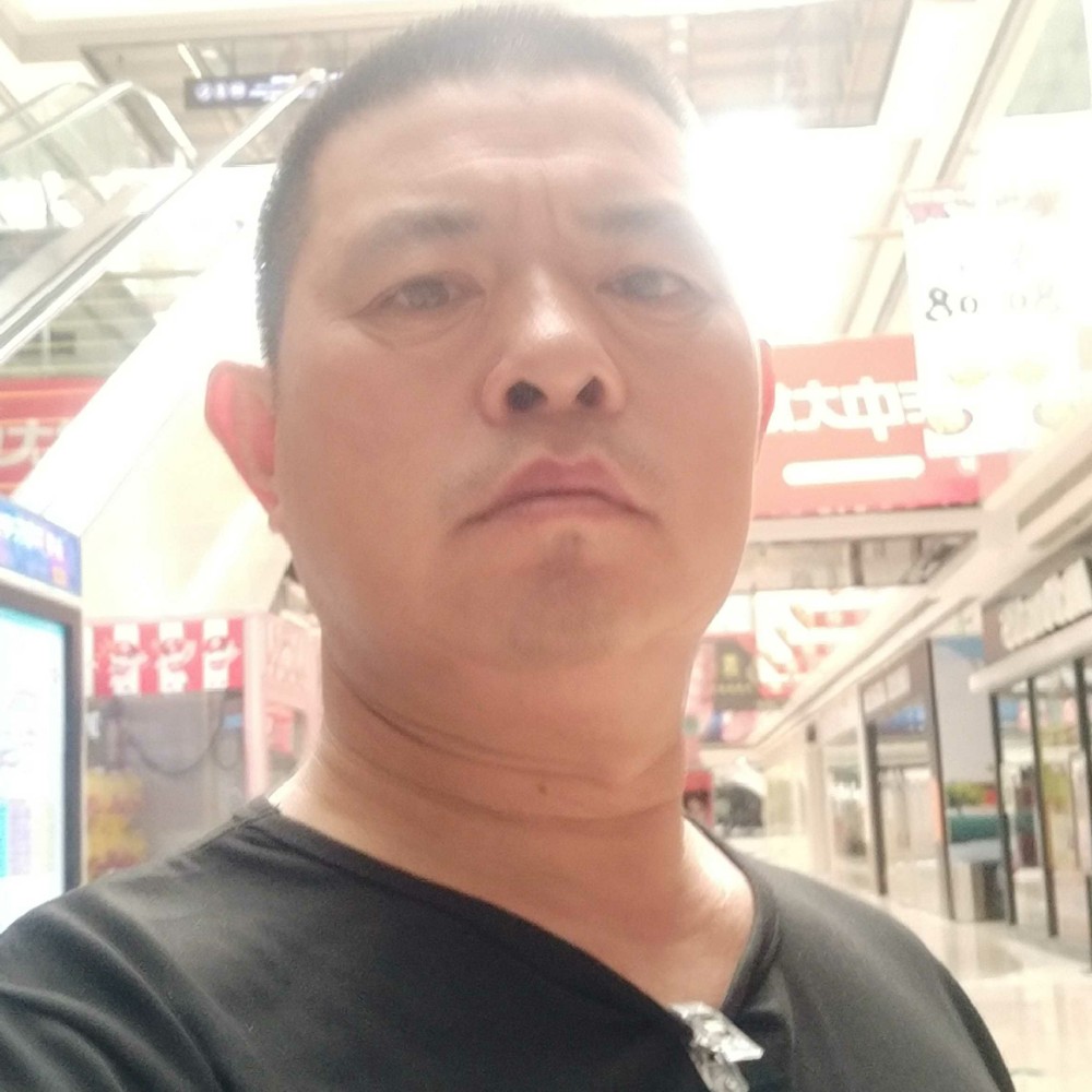 成建军的照片