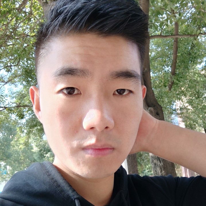 漂亮向溪流的照片