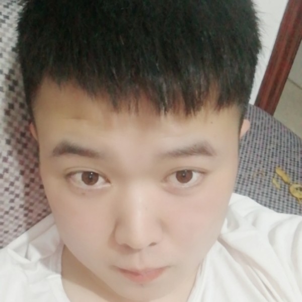 执着等待冷风的照片