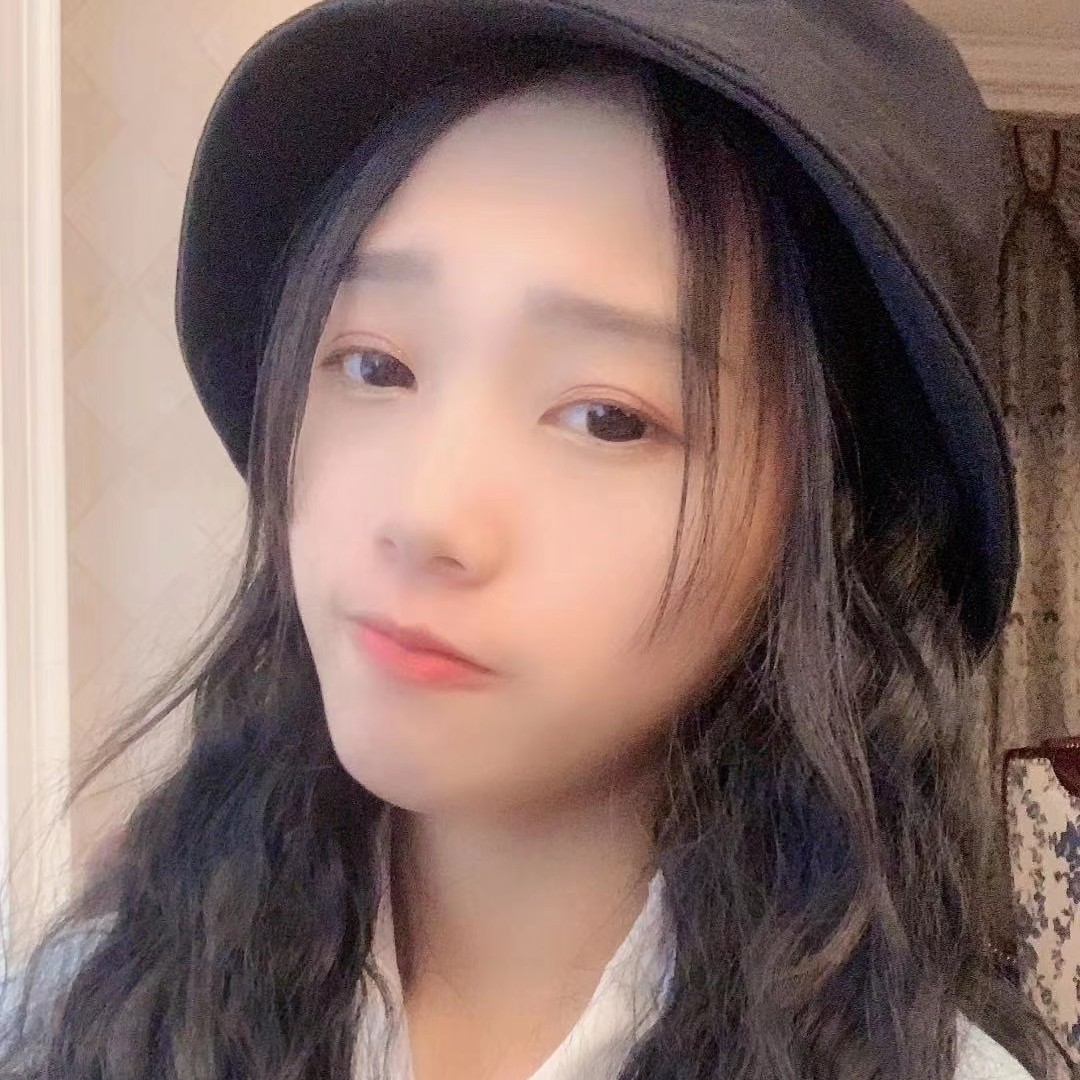 俏皮打犀牛的照片
