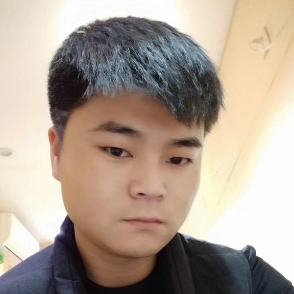 老实点的照片