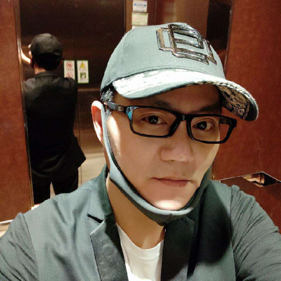 奔跑的康师傅的照片