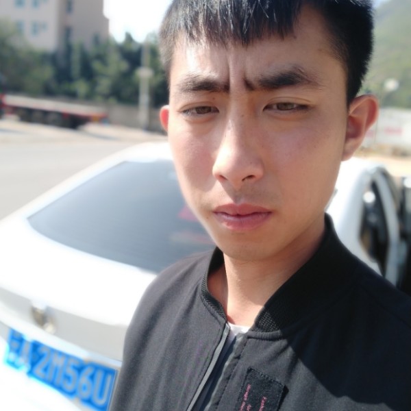 浮波用坚强的照片