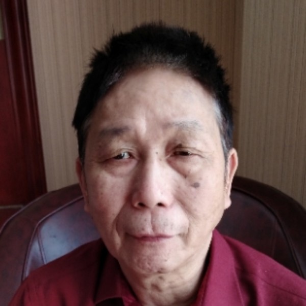 儒雅深拥乌冬面的照片