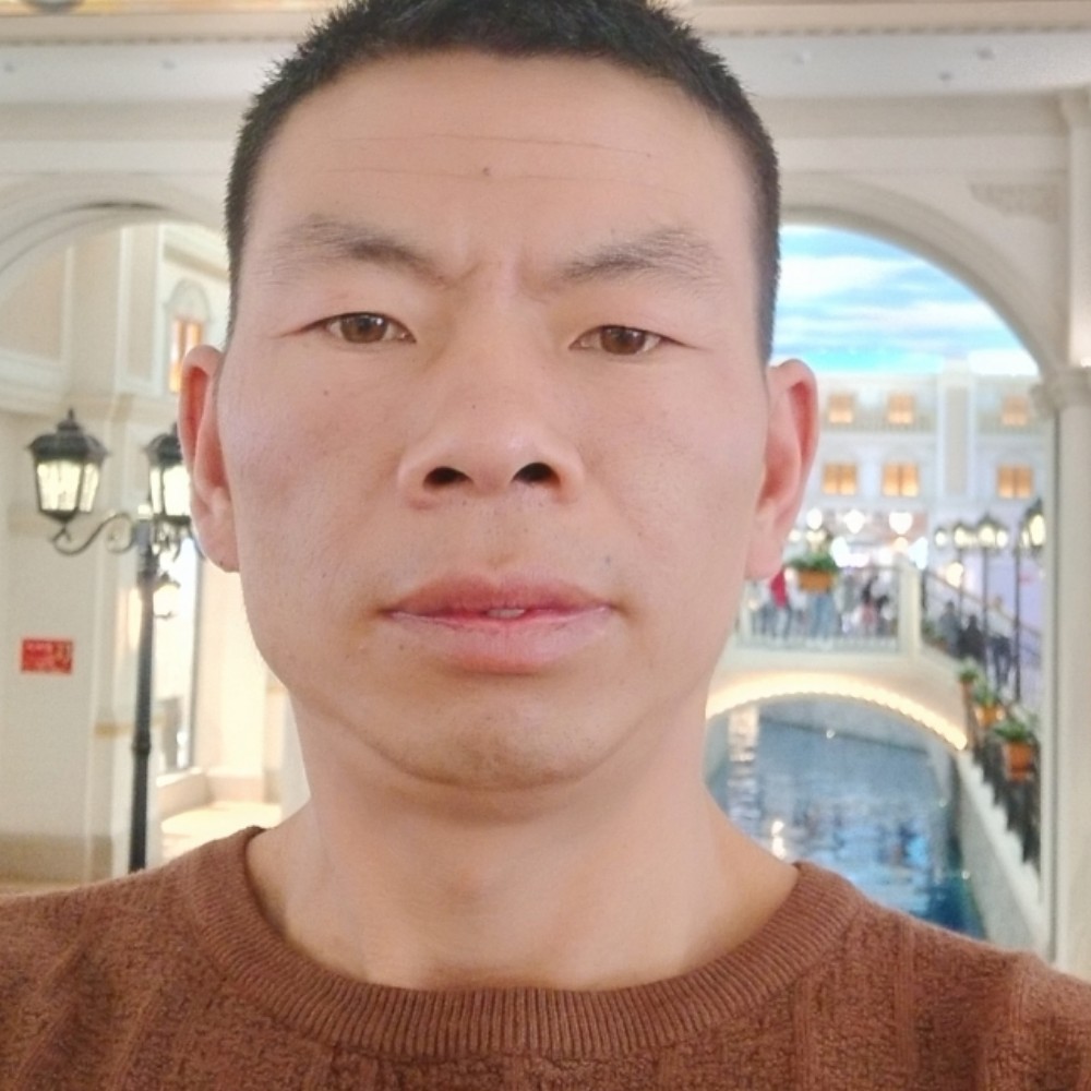 找个靠普的人的照片