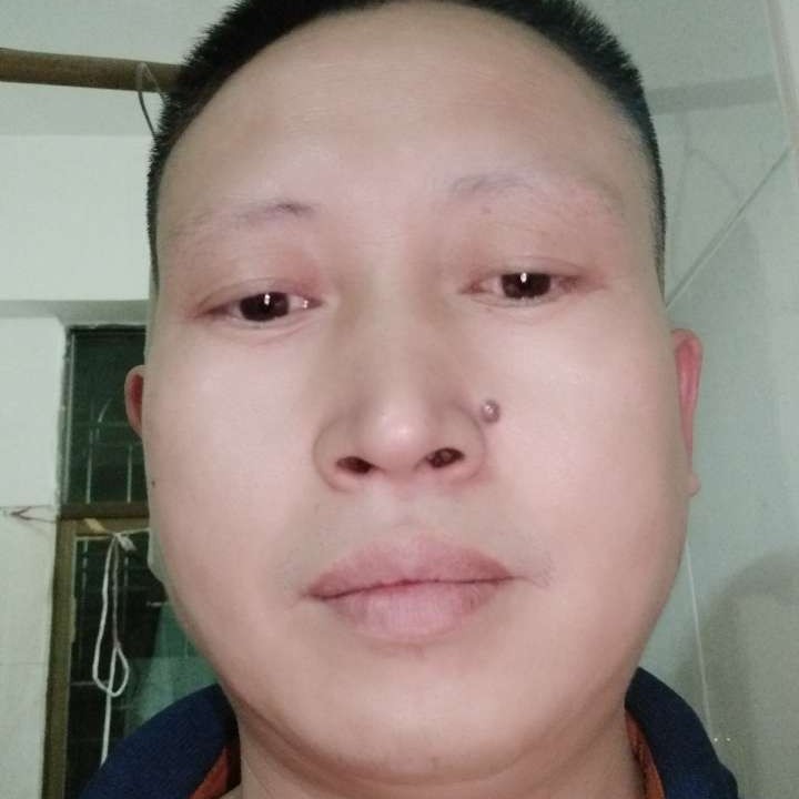 小馒头踢落寂的照片